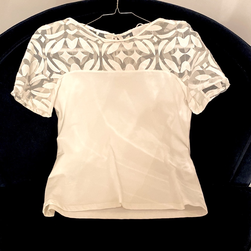 Ann Fontaine Moon white lace top